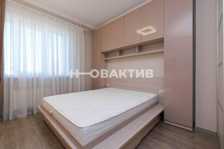 1-комн квартира улица Семьи Шамшиных, 24