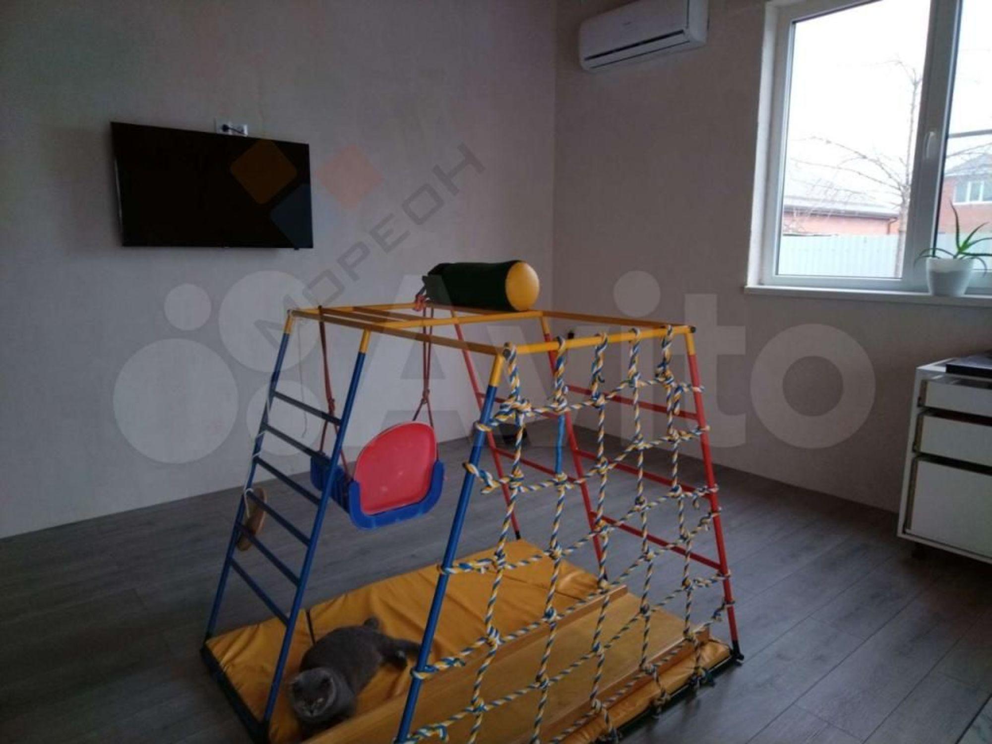 Купить дачу, дом, коттедж за 10 100 000 рублей на Вишнёвая ул