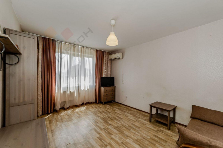 2-комн квартира 9-я Тихая ул, 5