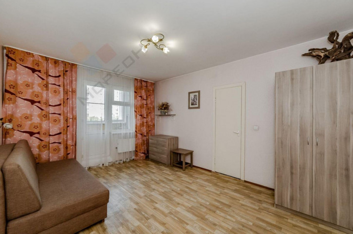 2-комн квартира 9-я Тихая ул, 5