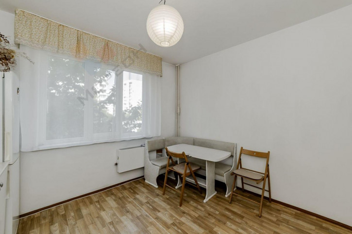 2-комн квартира 9-я Тихая ул, 5