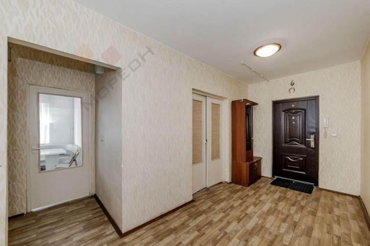 2-комн квартира 9-я Тихая ул, 5