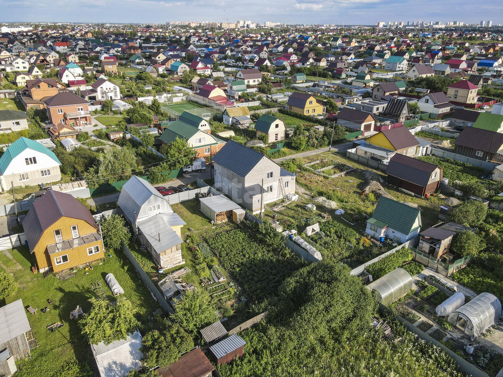 Купить дачу, дом, коттедж за 6 100 000 рублей на Солнечная,