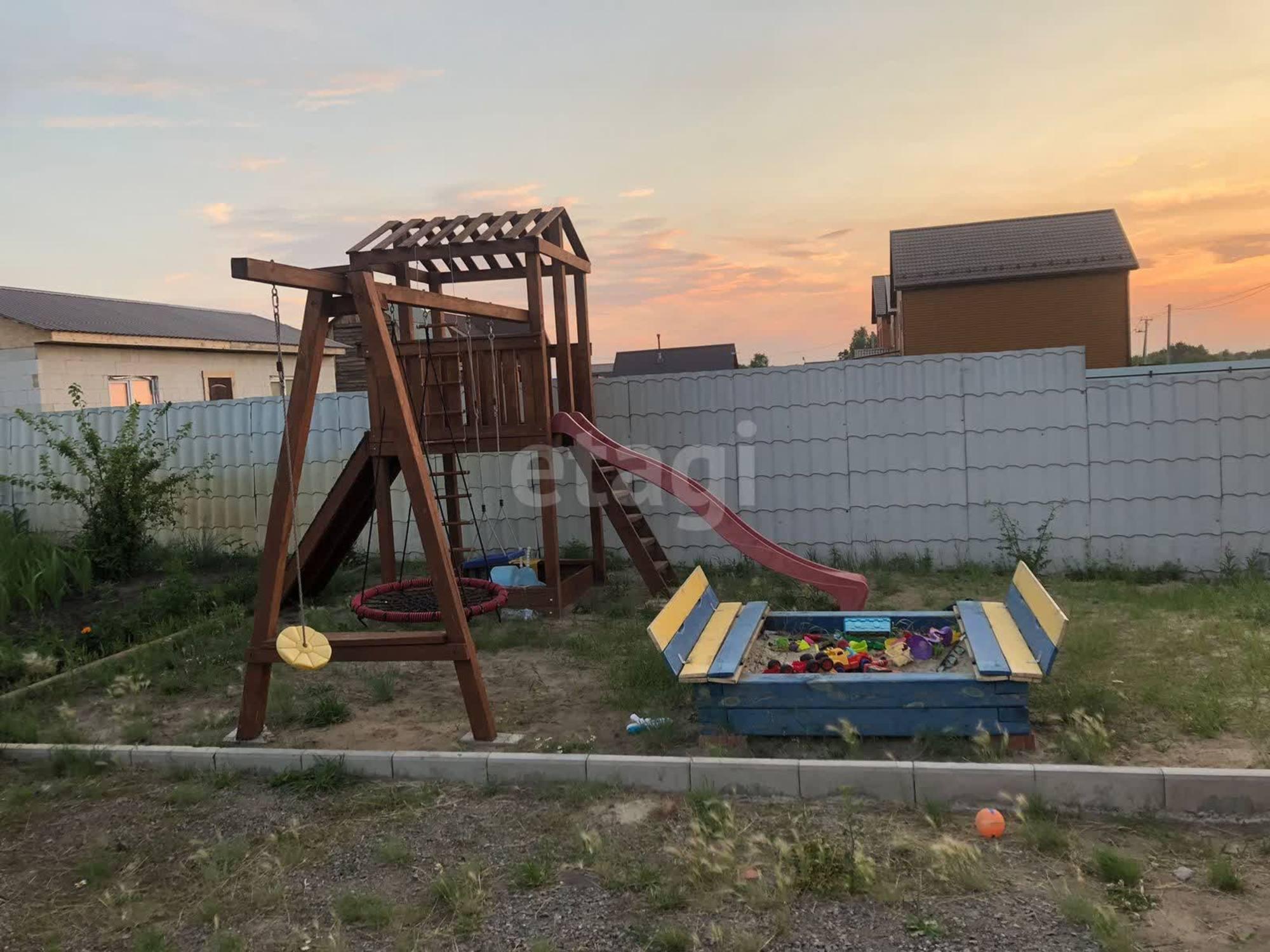 Купить дачу, дом, коттедж за 18 000 000 рублей на Липовая,