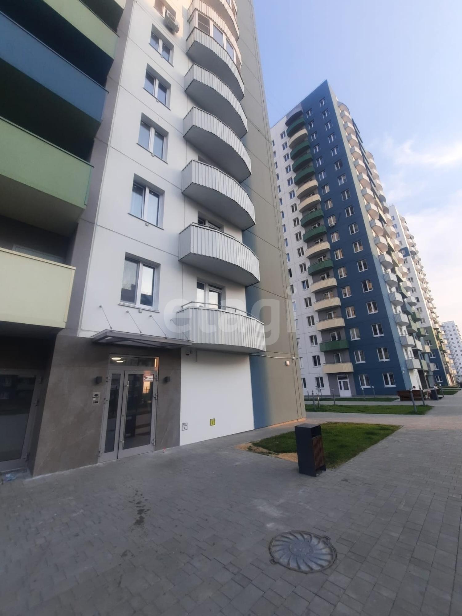 Купить квартиру за 8 000 000 рублей на Героев космоса, 21