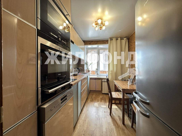 3-комн квартира Лескова улица, д.282