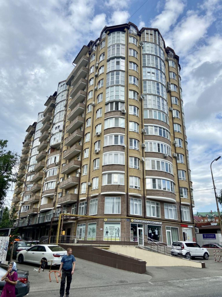 2-комн квартира 295 Стрелковой Дивизии ул, 17