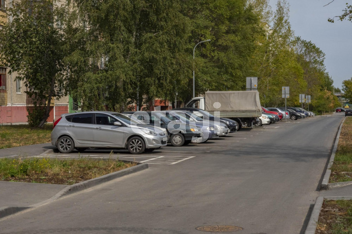 2-комн квартира Монтажников, 16