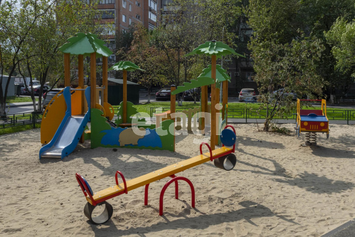 2-комн квартира Монтажников, 16