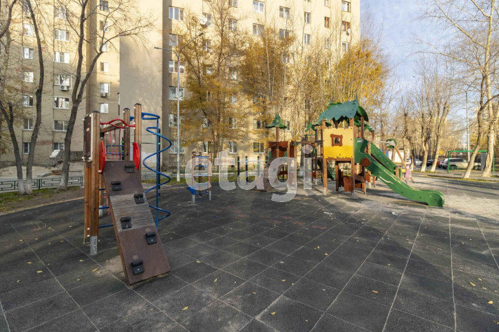 Комната Олимпийская, 30