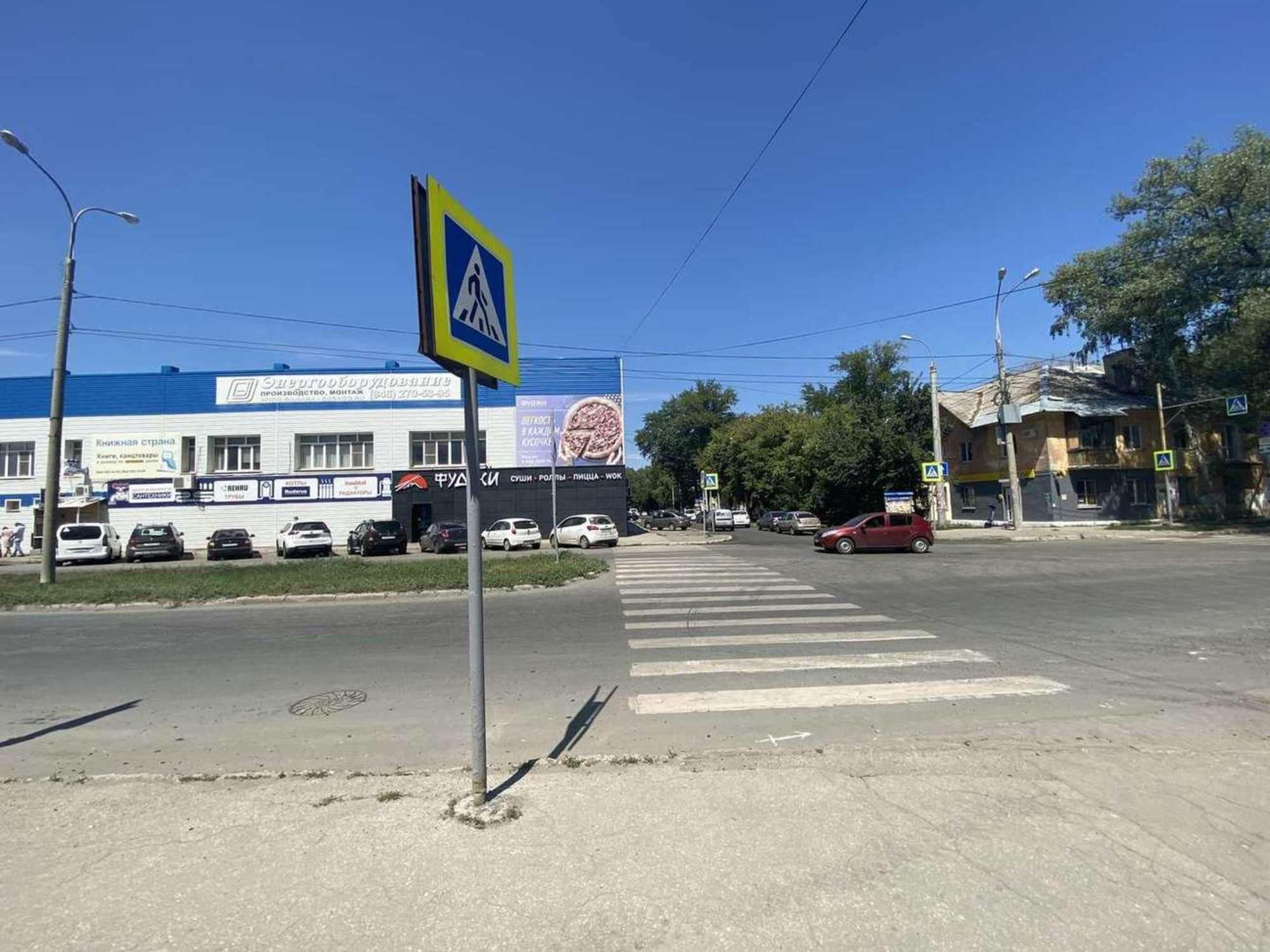 Купить торговое помещение за 6 700 000 рублей на Дыбенко улица, 6