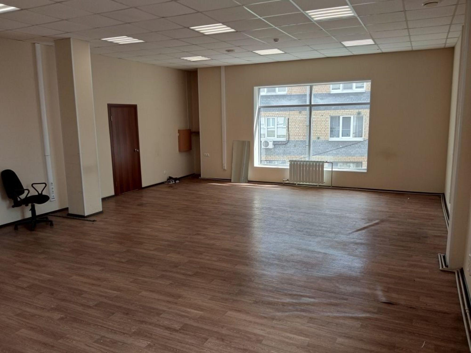 Сдать офис, помещение под офис за 48 700 рублей на Октябрьской Революции ул, 43