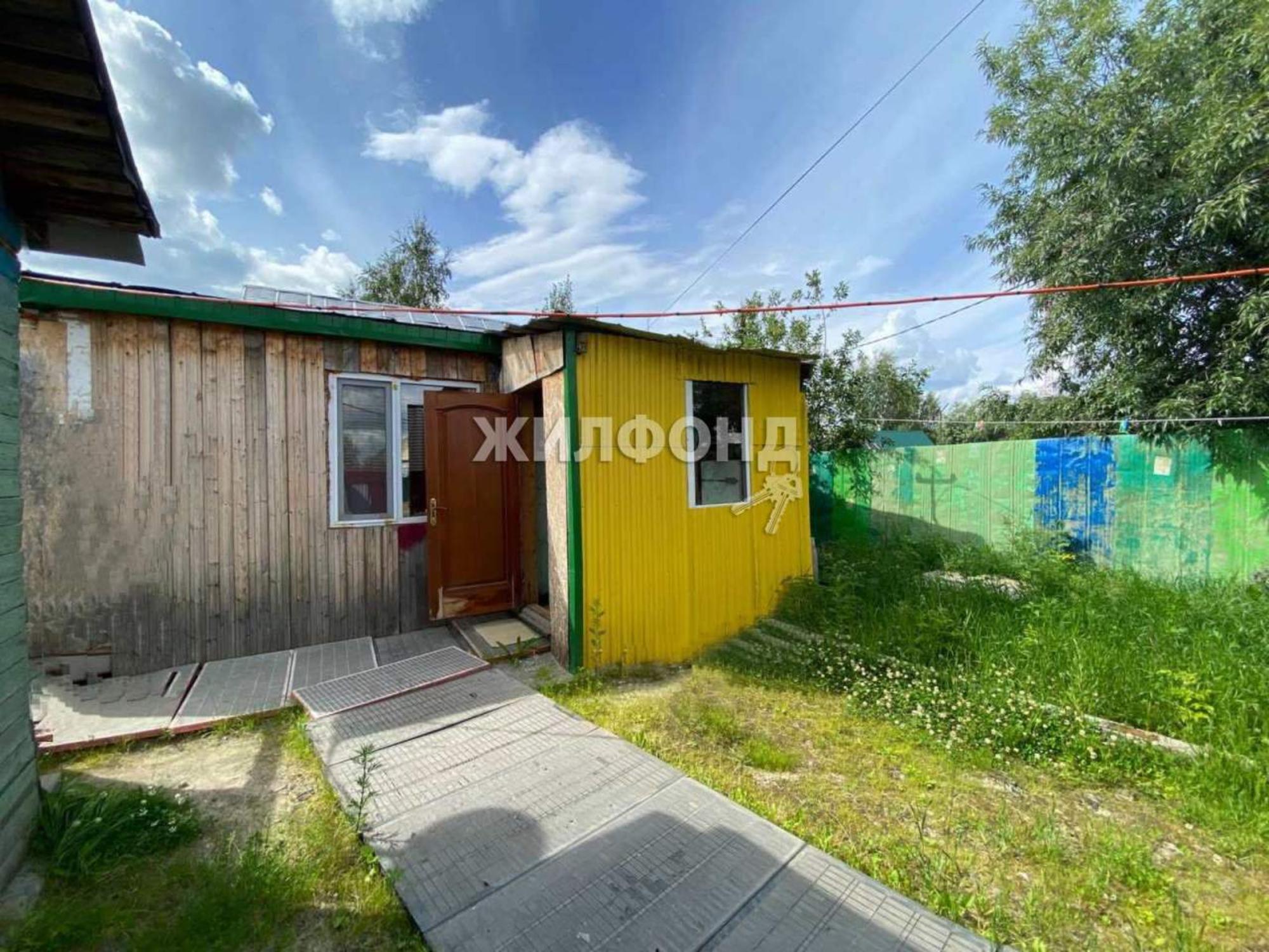 Купить дачу, дом, коттедж за 2 700 000 рублей на Космонавтов улица