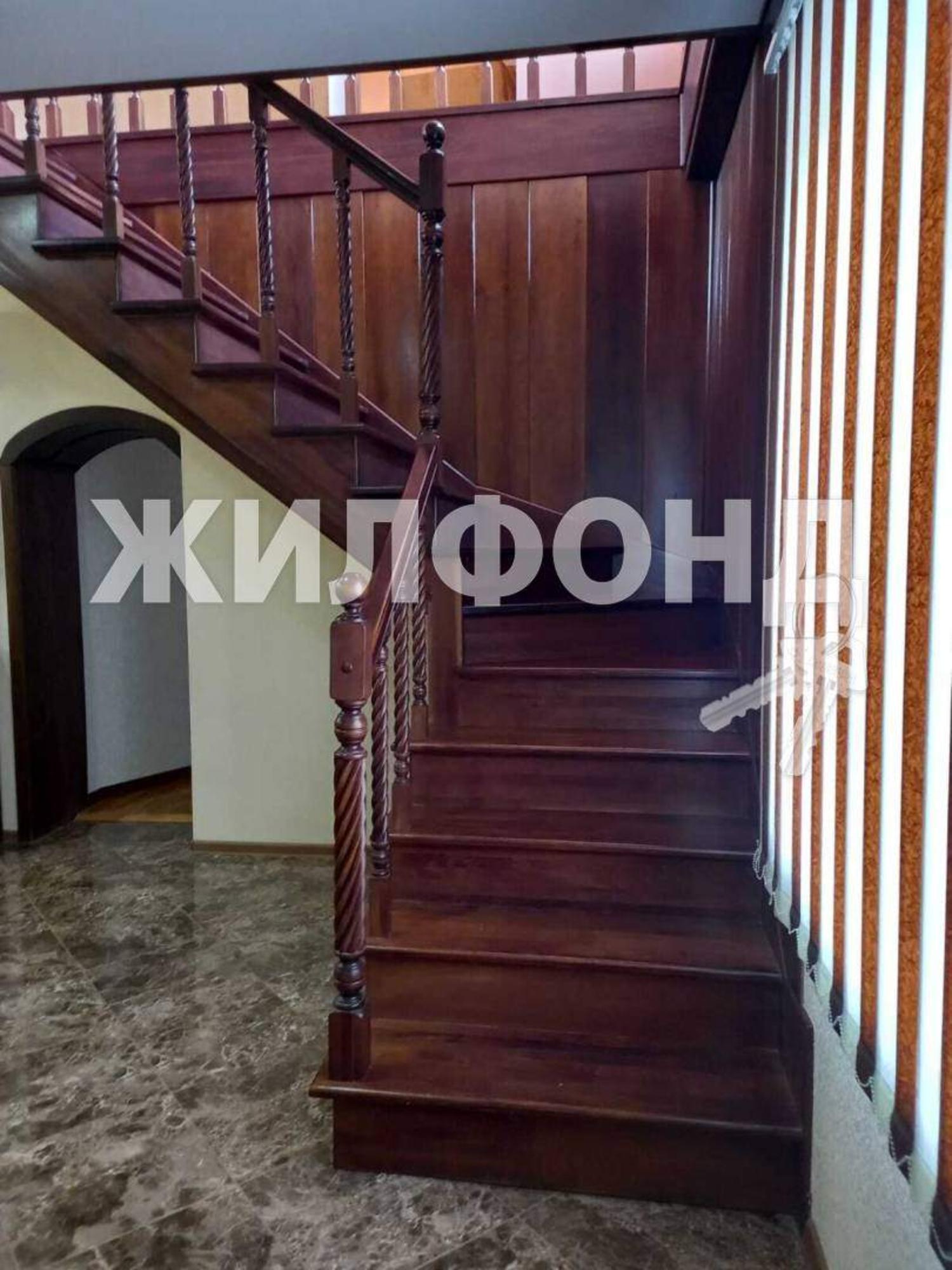 Купить дачу, дом, коттедж за 11 500 000 рублей на Ленинградская улица
