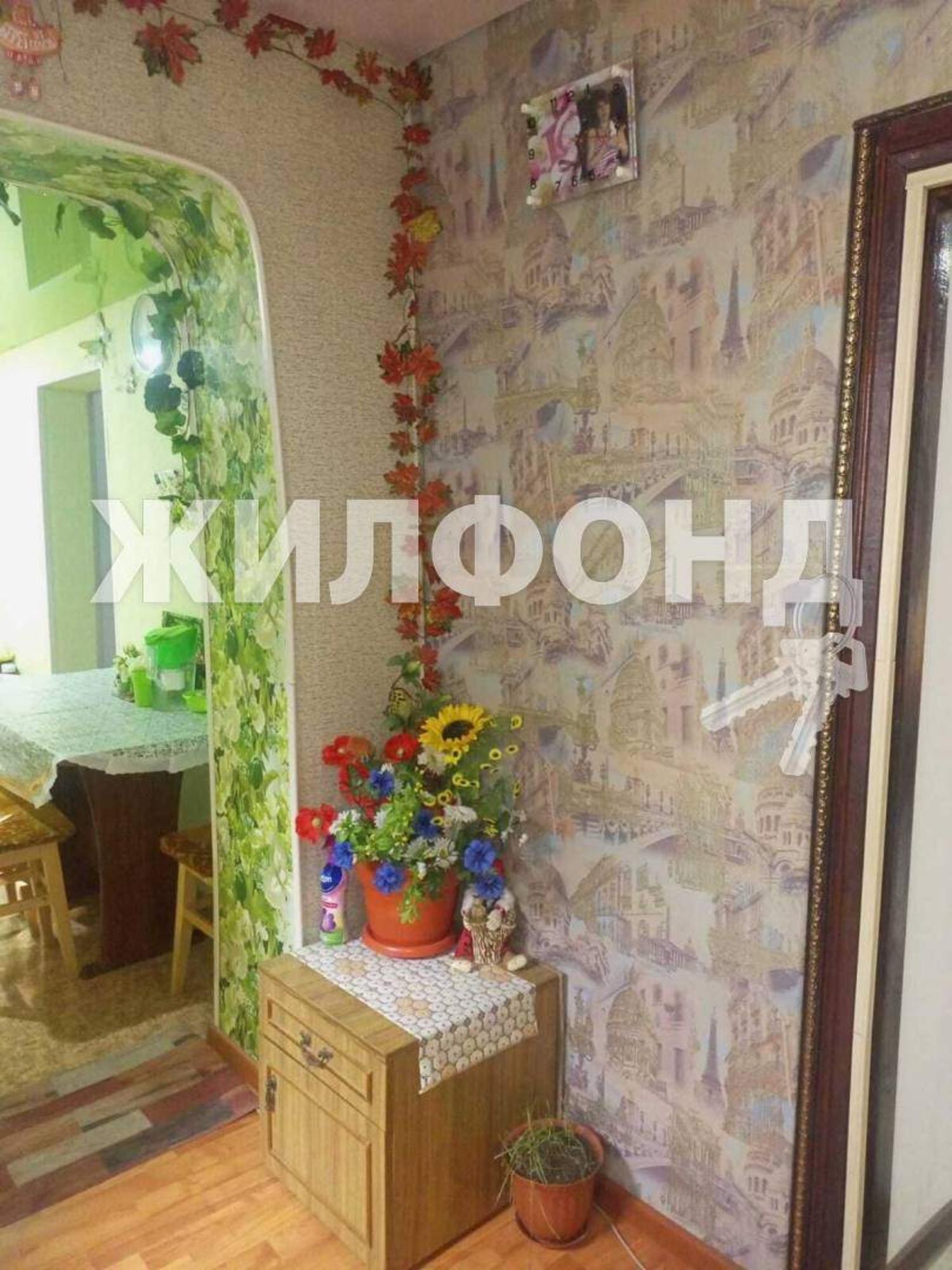 Купить дачу, дом, коттедж за 2 700 000 рублей на Карла Либкнехта улица