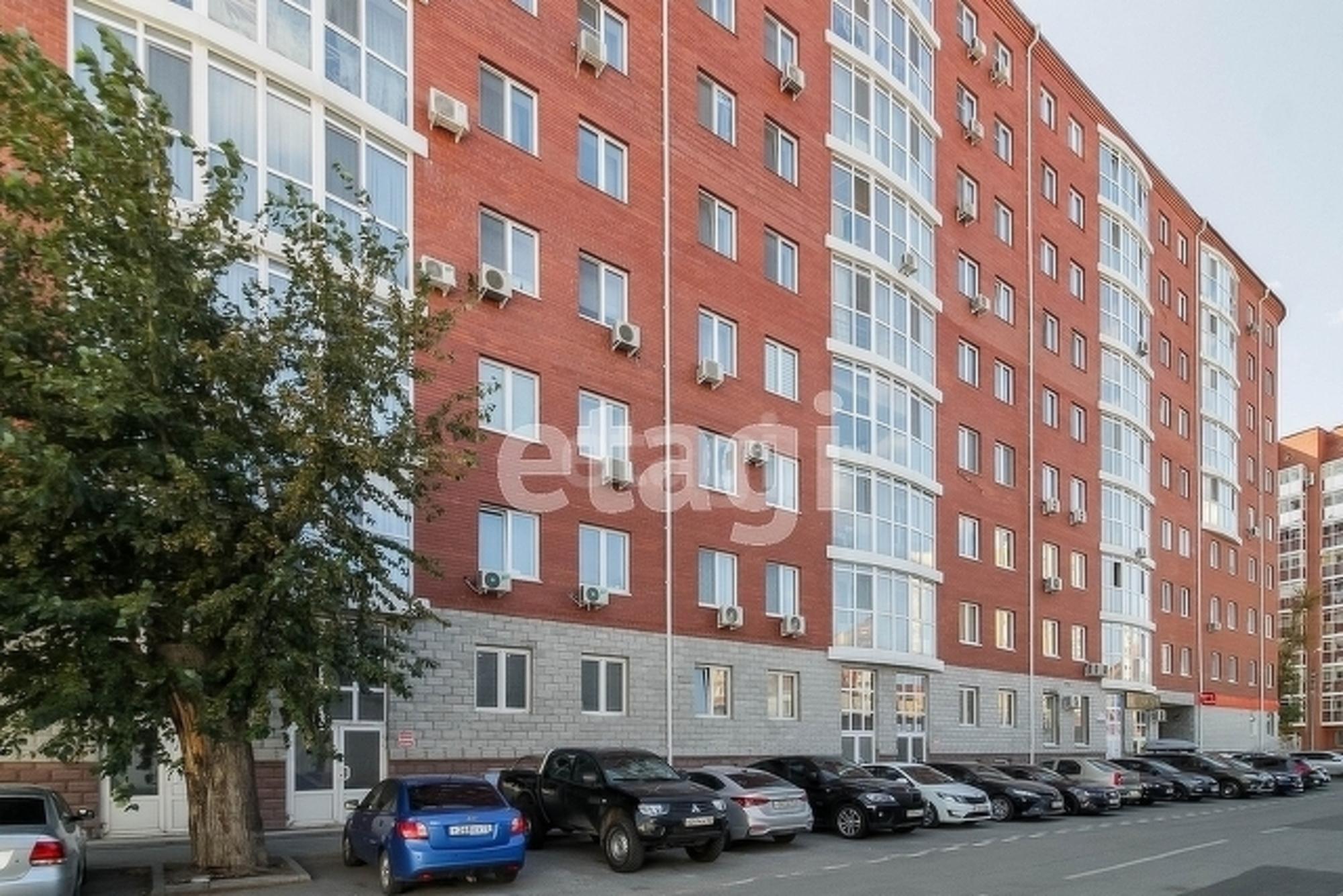 Купить помещение свободного назначения за 8 000 000 рублей на Короленко 12