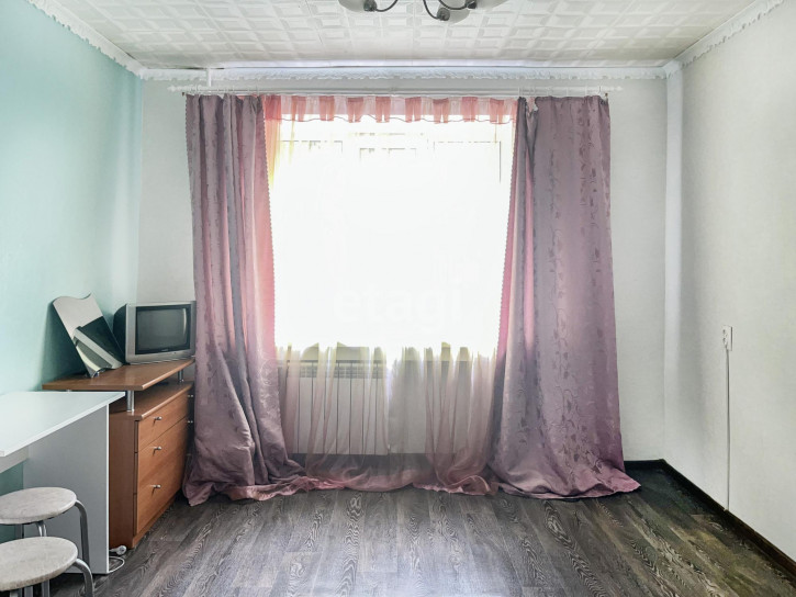 Комната Сургутская, 2