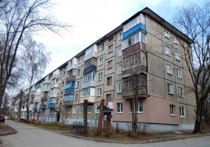 3-комн квартира Балакирева ул, 57