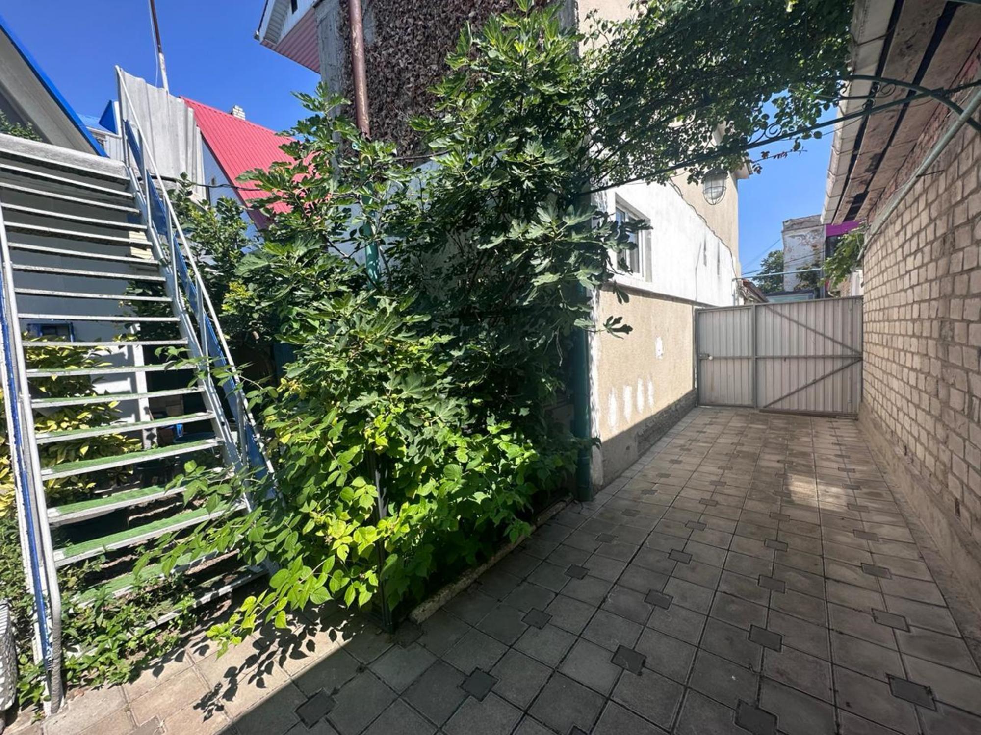 Купить дачу, дом, коттедж за 15 400 000 рублей на Заводская улица
