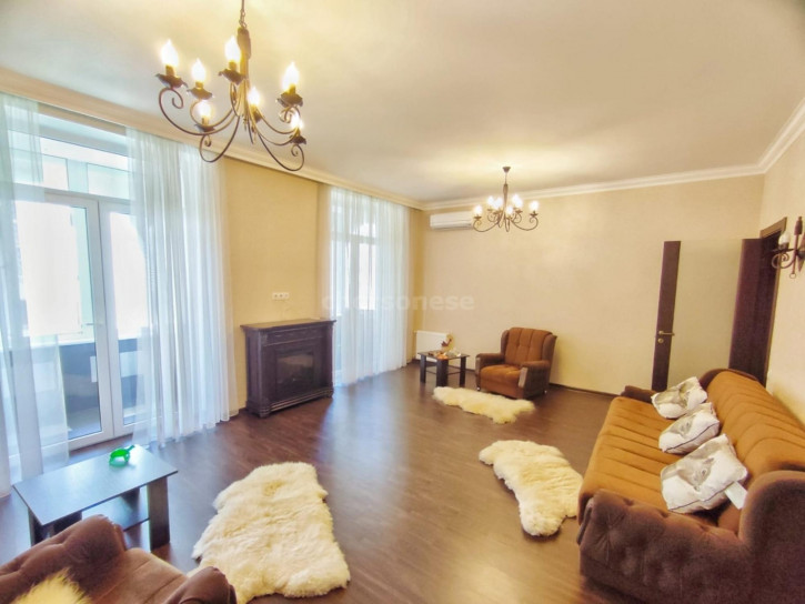 3-комн квартира проспект Античный, д.8