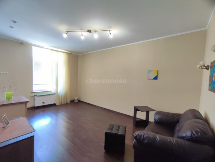 3-комн квартира проспект Античный, д.8