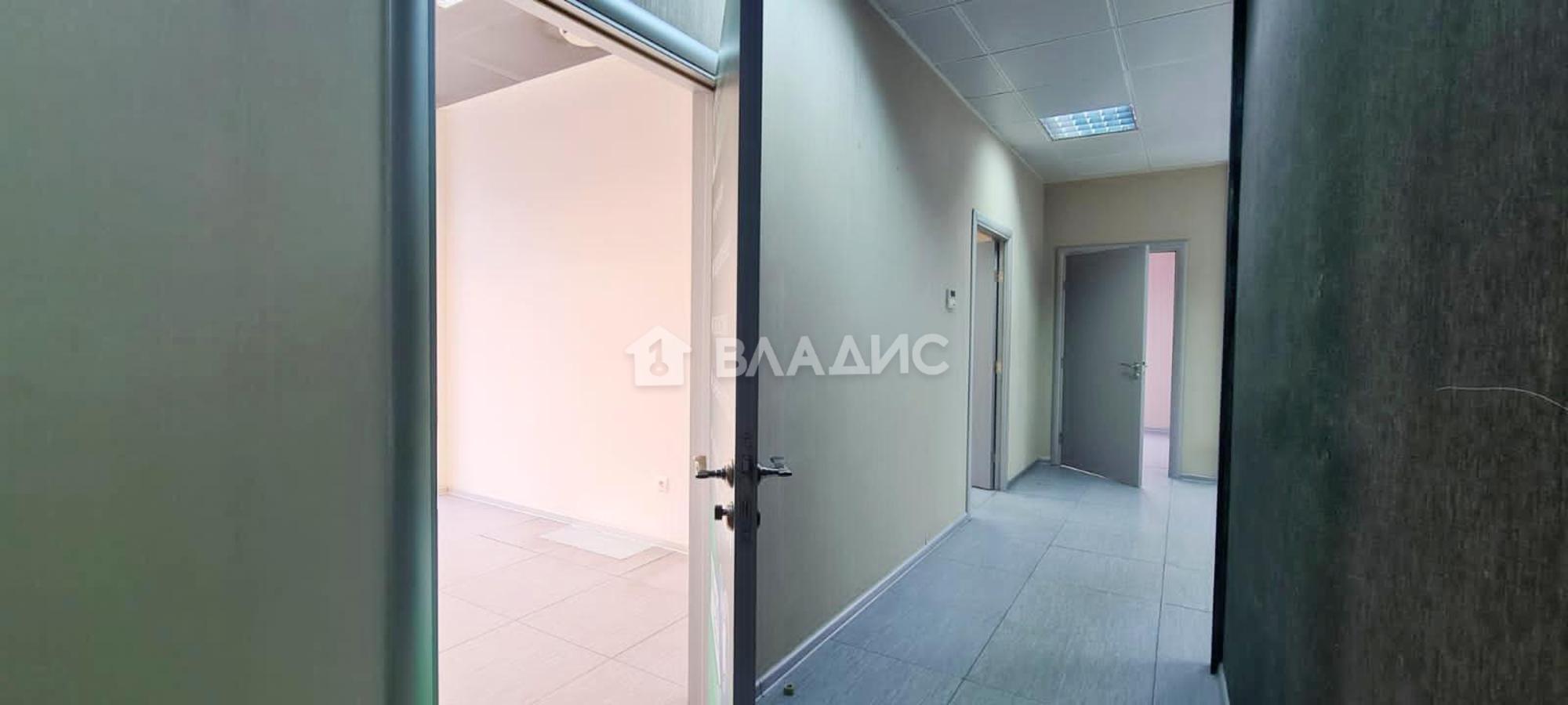 Купить офис, помещение под офис за 16 600 000 рублей на Театральная улица, 35