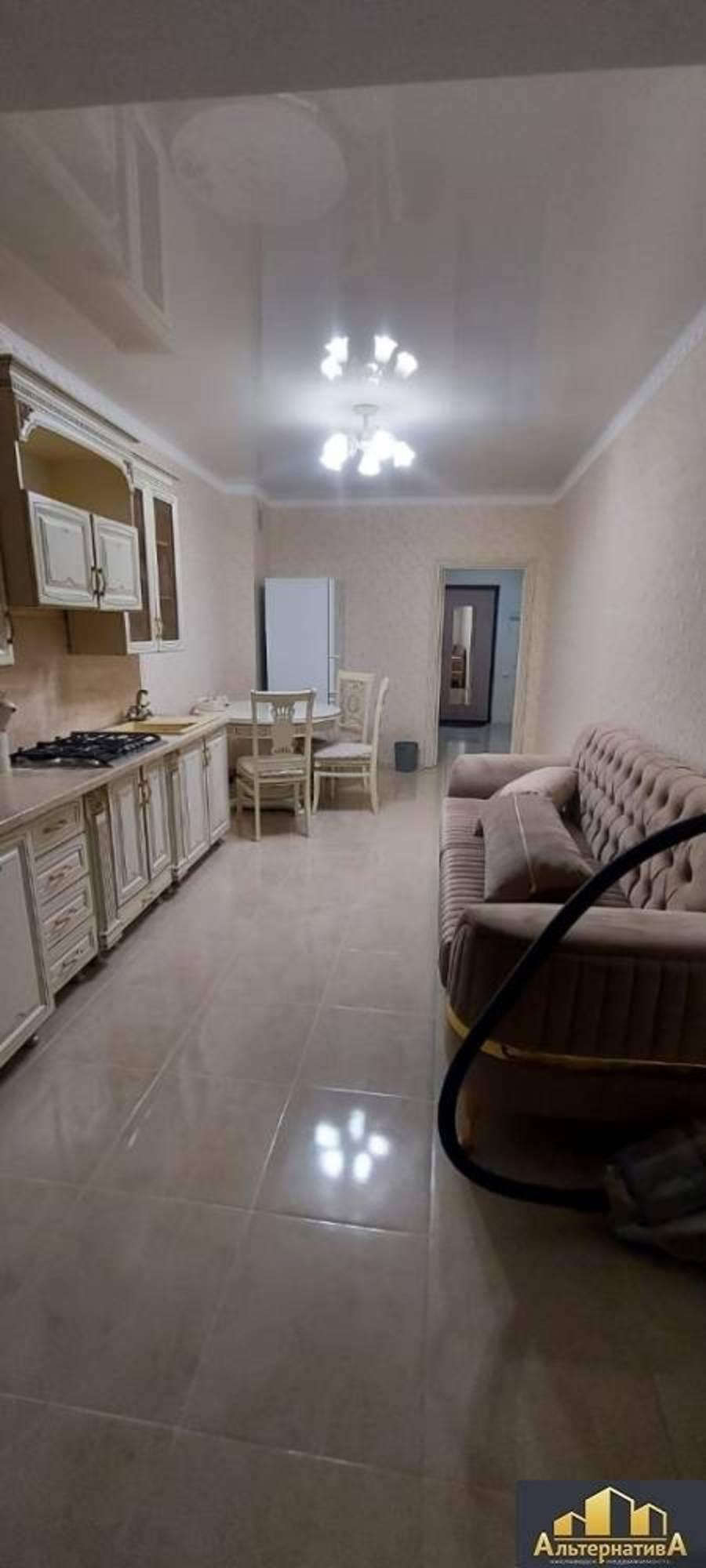Купить квартиру за 10 300 000 рублей на Декабристов ул.
