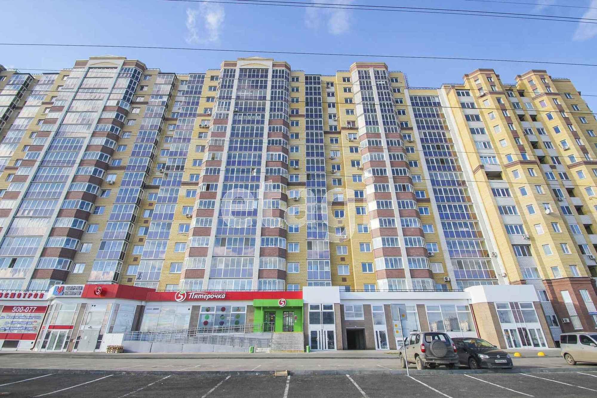 Купить квартиру за 12 000 000 рублей на Мельникайте, 138а