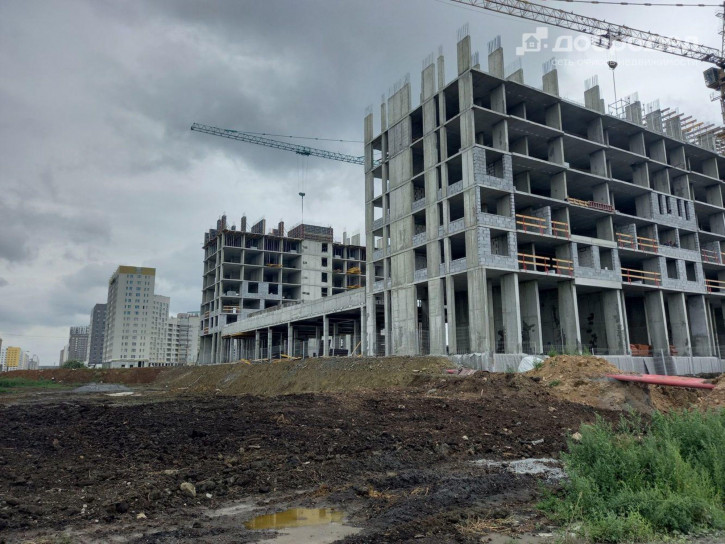 3-комн квартира в новом доме ул. Академика Ландау, 32