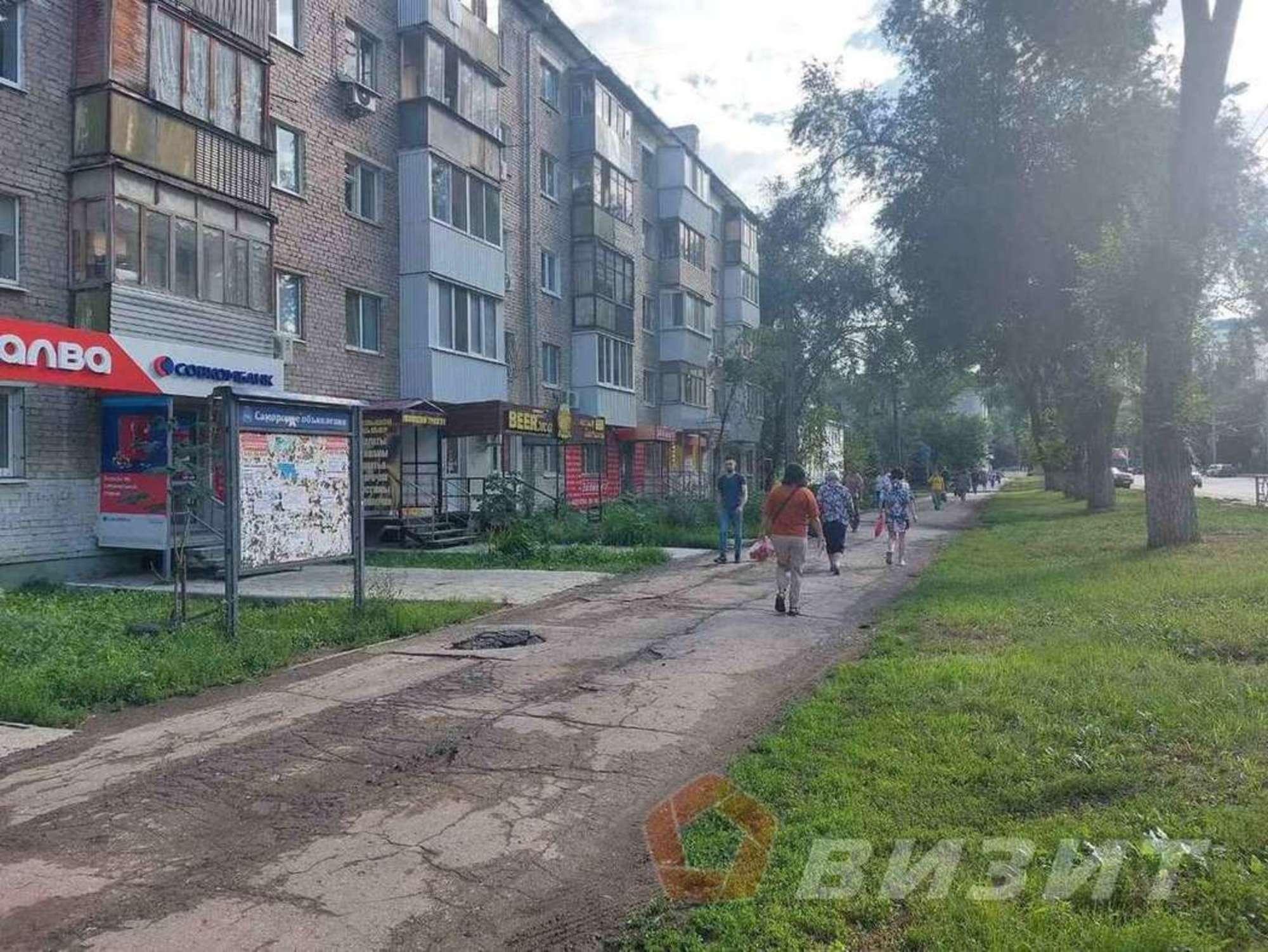 Сдать торговое помещение за 60 000 рублей на Металлургов проспект, 61