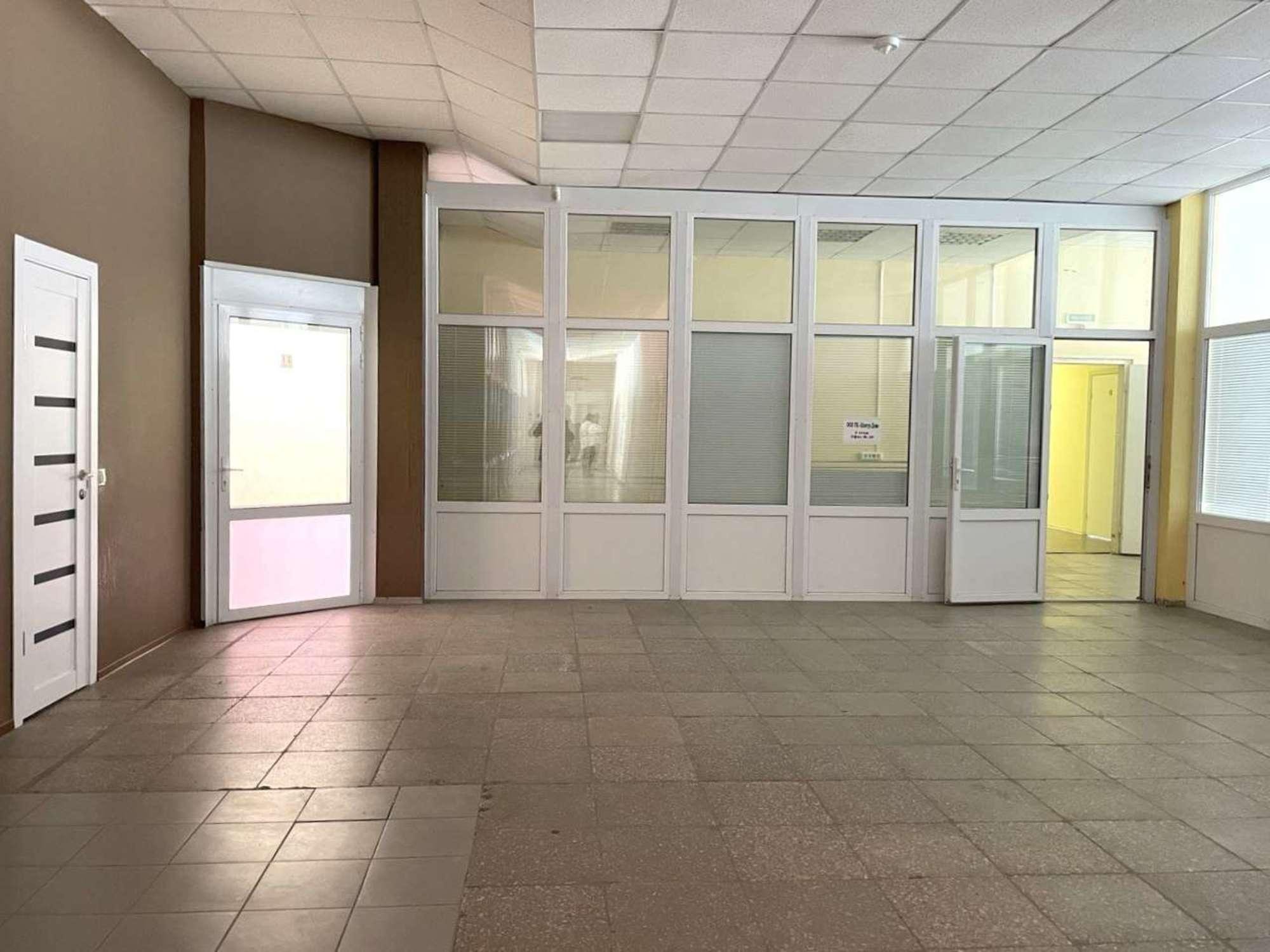 Купить офис, помещение под офис за 19 000 000 рублей на Карбышева улица, 2