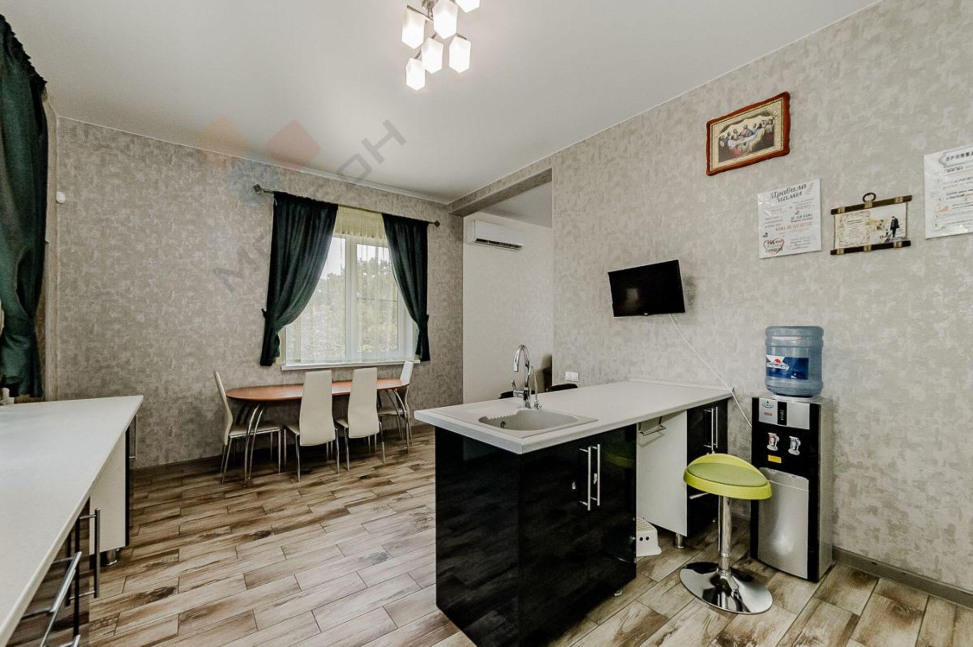 Купить дачу, дом, коттедж за 35 000 000 рублей на Краснознамённая ул, 13/1