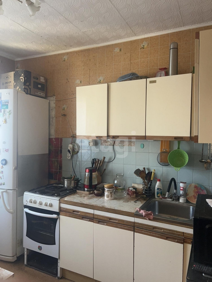 3-комн квартира Бисертская, 25