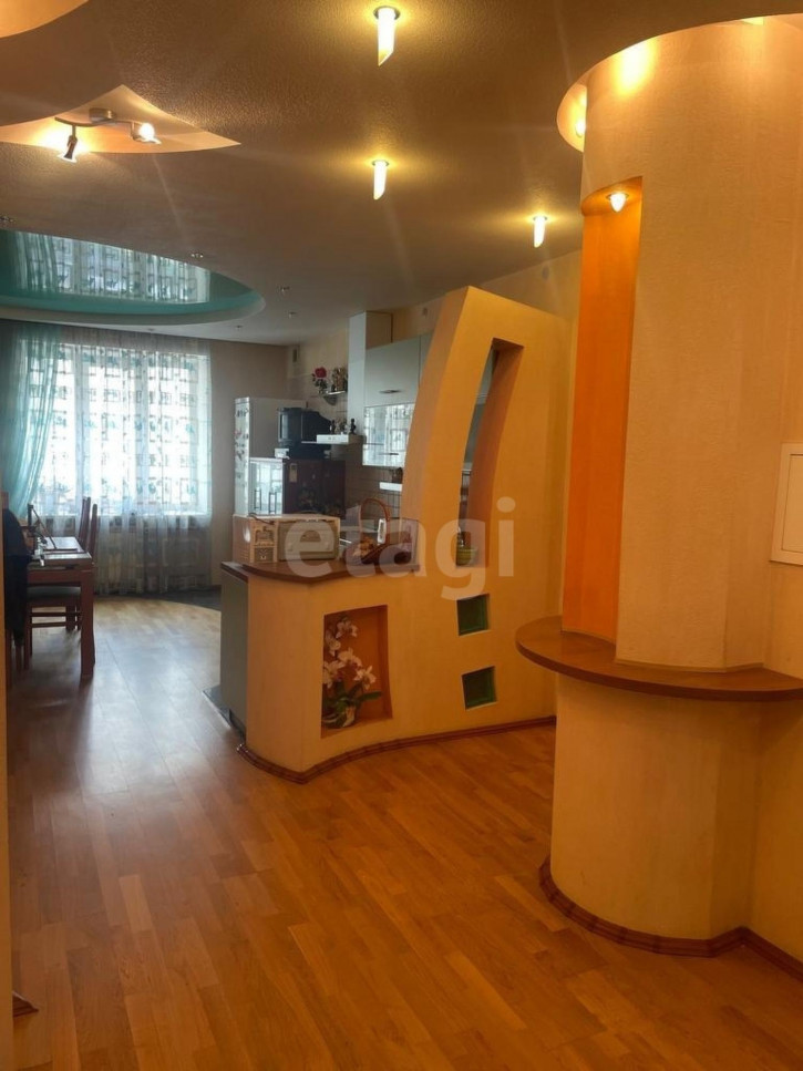 5-комн квартира Авиационная, 57