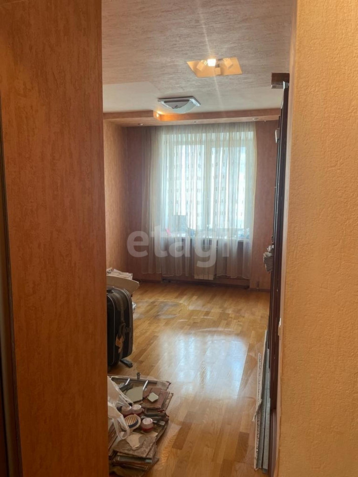 5-комн квартира Авиационная, 57