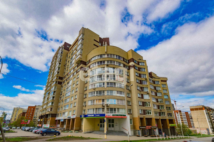 2-комн квартира Уральская, 3