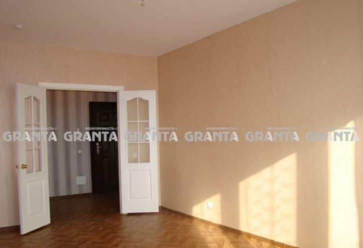 3-комн квартира ул Батурина, 38