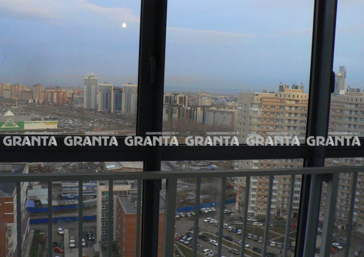 3-комн квартира ул Батурина, 38