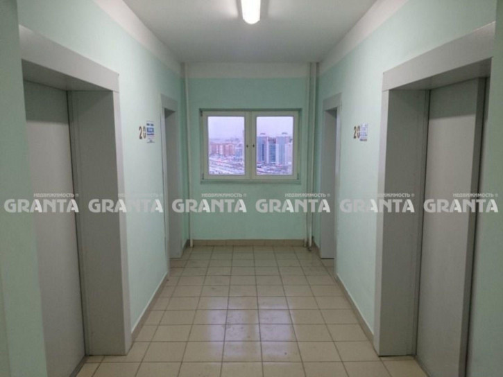 3-комн квартира ул Батурина, 38