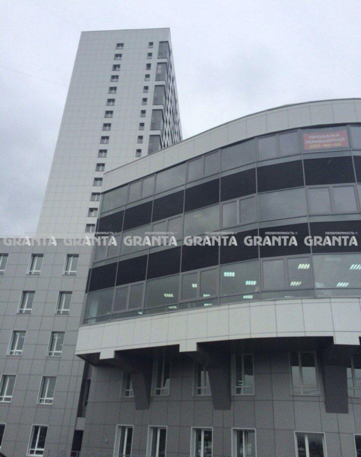 3-комн квартира ул Батурина, 38