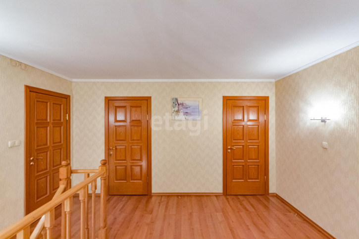 4-комн квартира улица Возрождения, 24  к