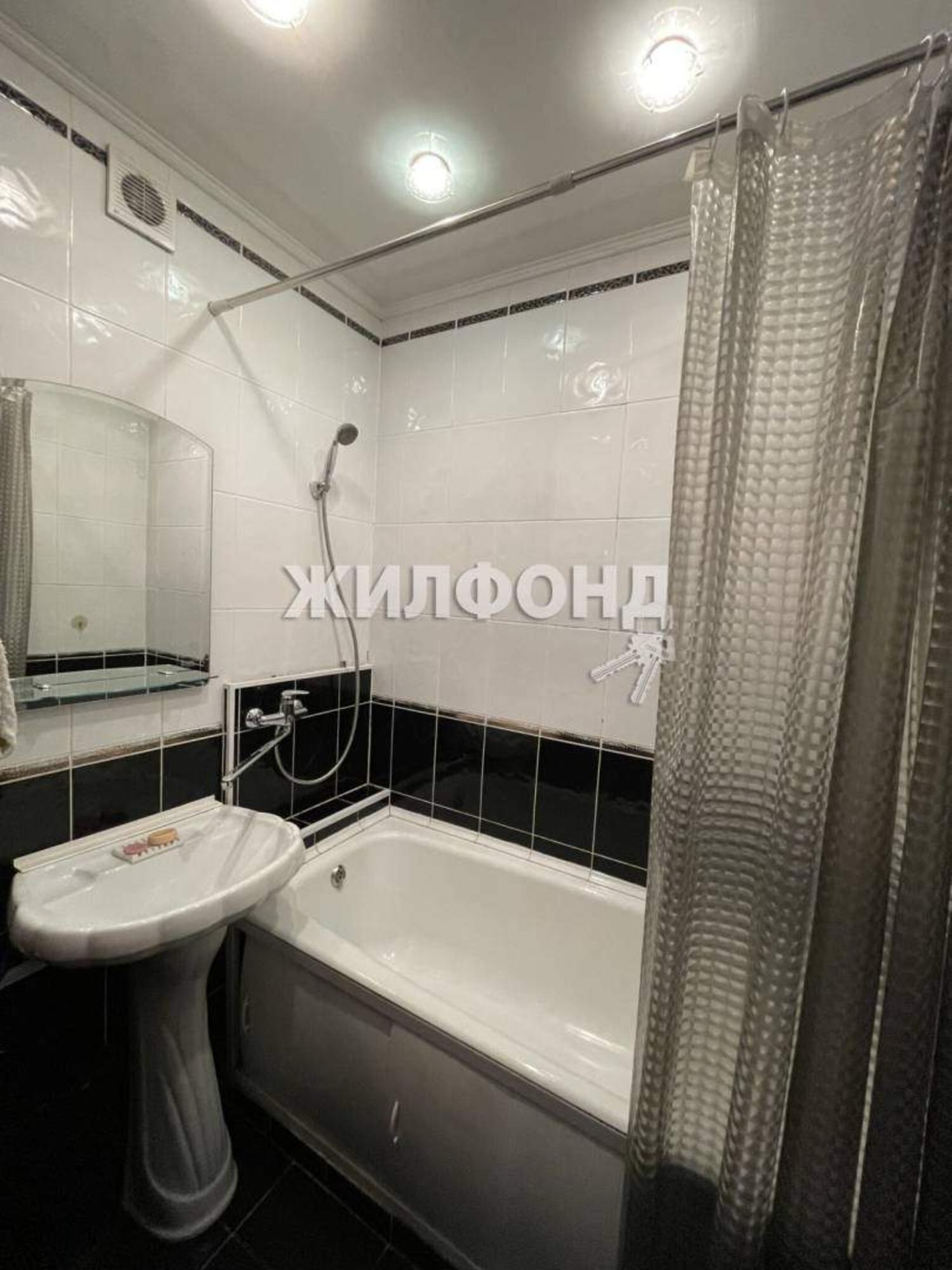 Купить квартиру за 10 100 000 рублей на Кочетова улица, д.55/1