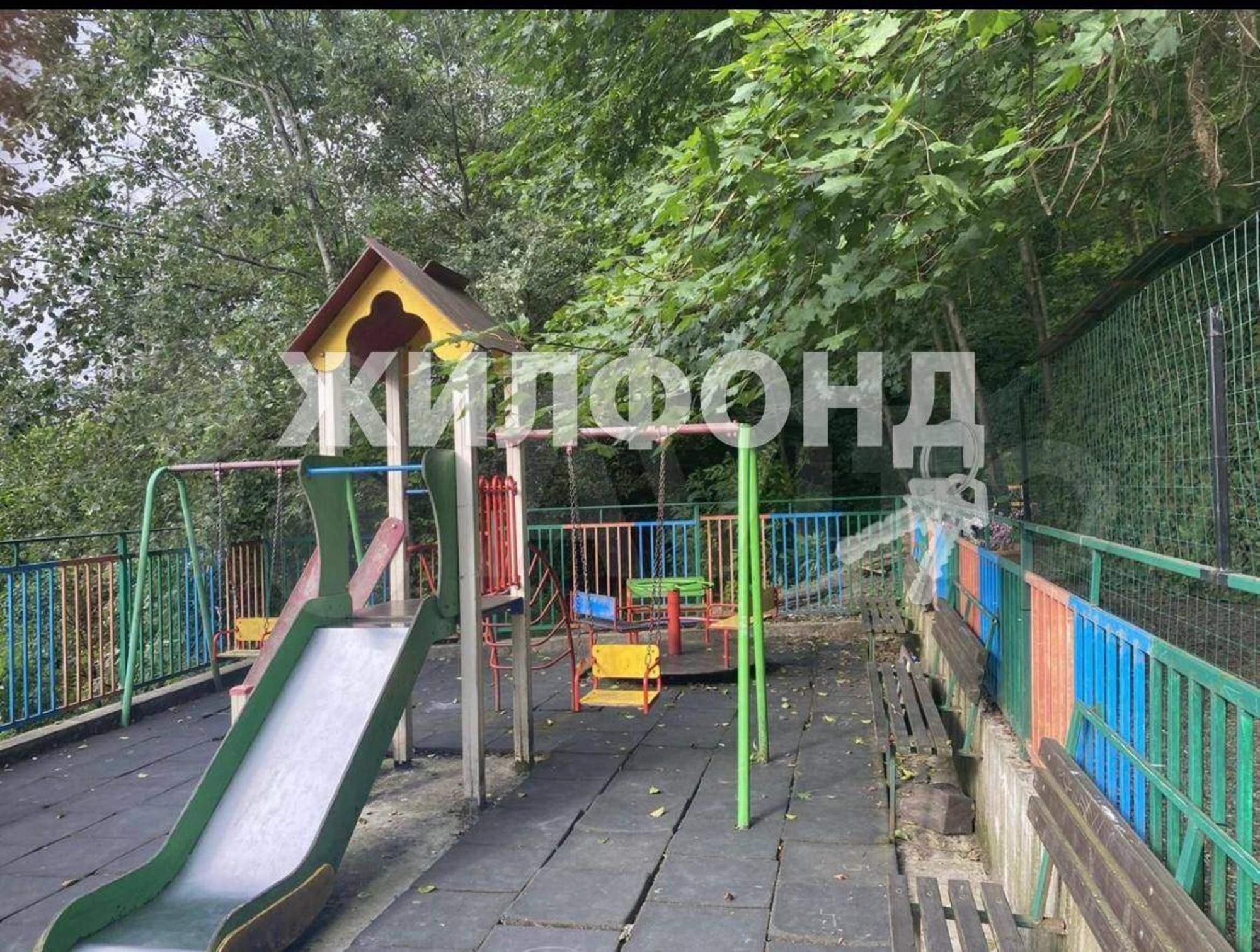 Купить квартиру за 8 100 000 рублей на Макаренко улица, д.8/6А