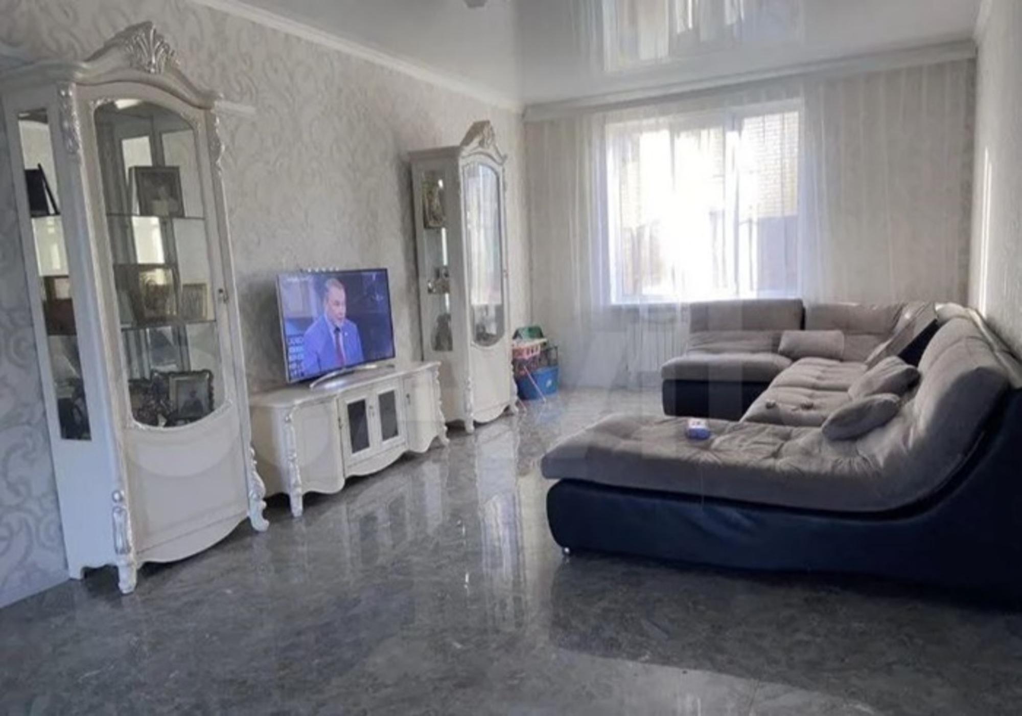 Купить дачу, дом, коттедж за 16 000 000 рублей на Еловая улица, 789