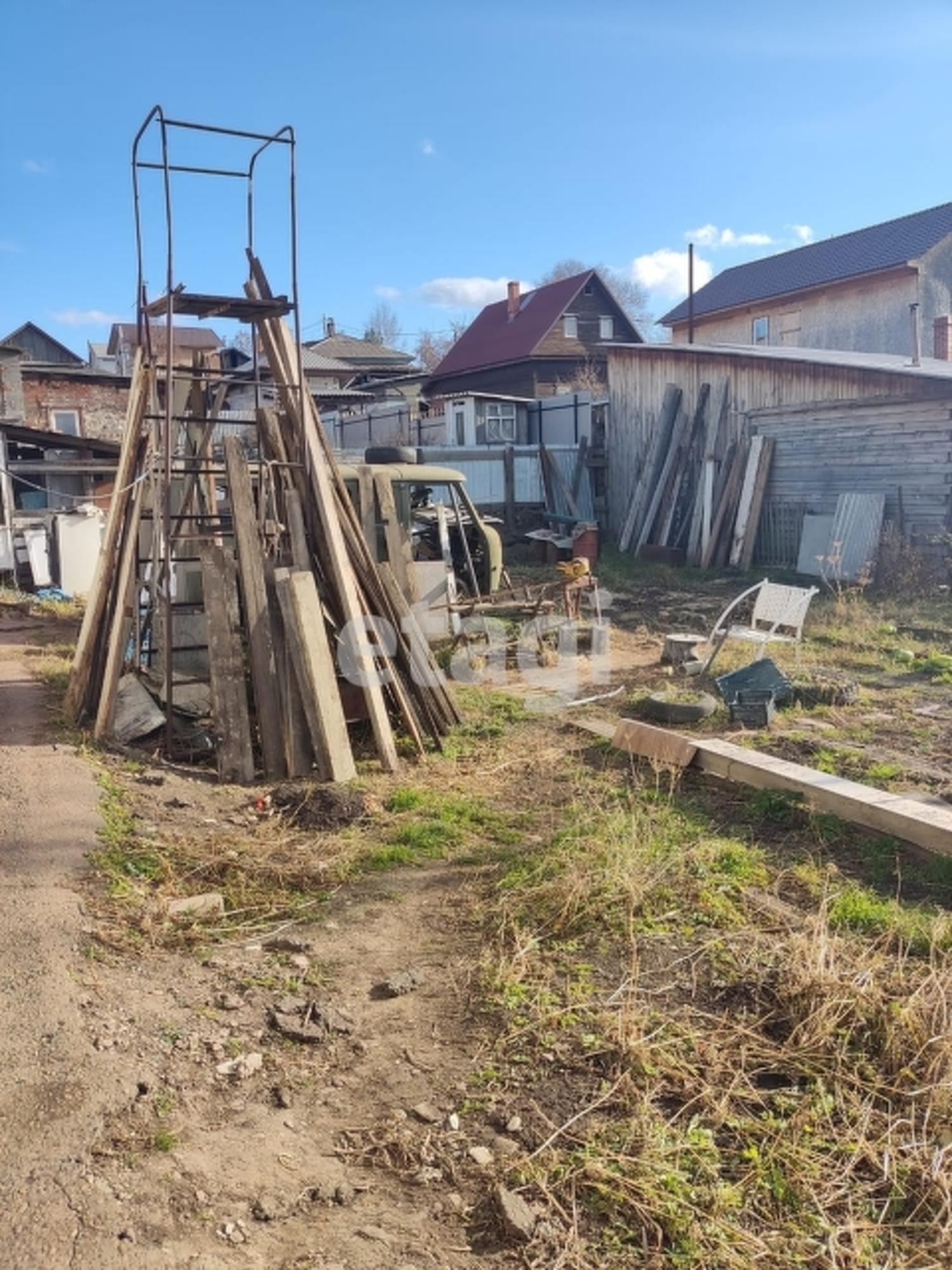 Купить дачу, дом, коттедж за 4 000 000 рублей на Array