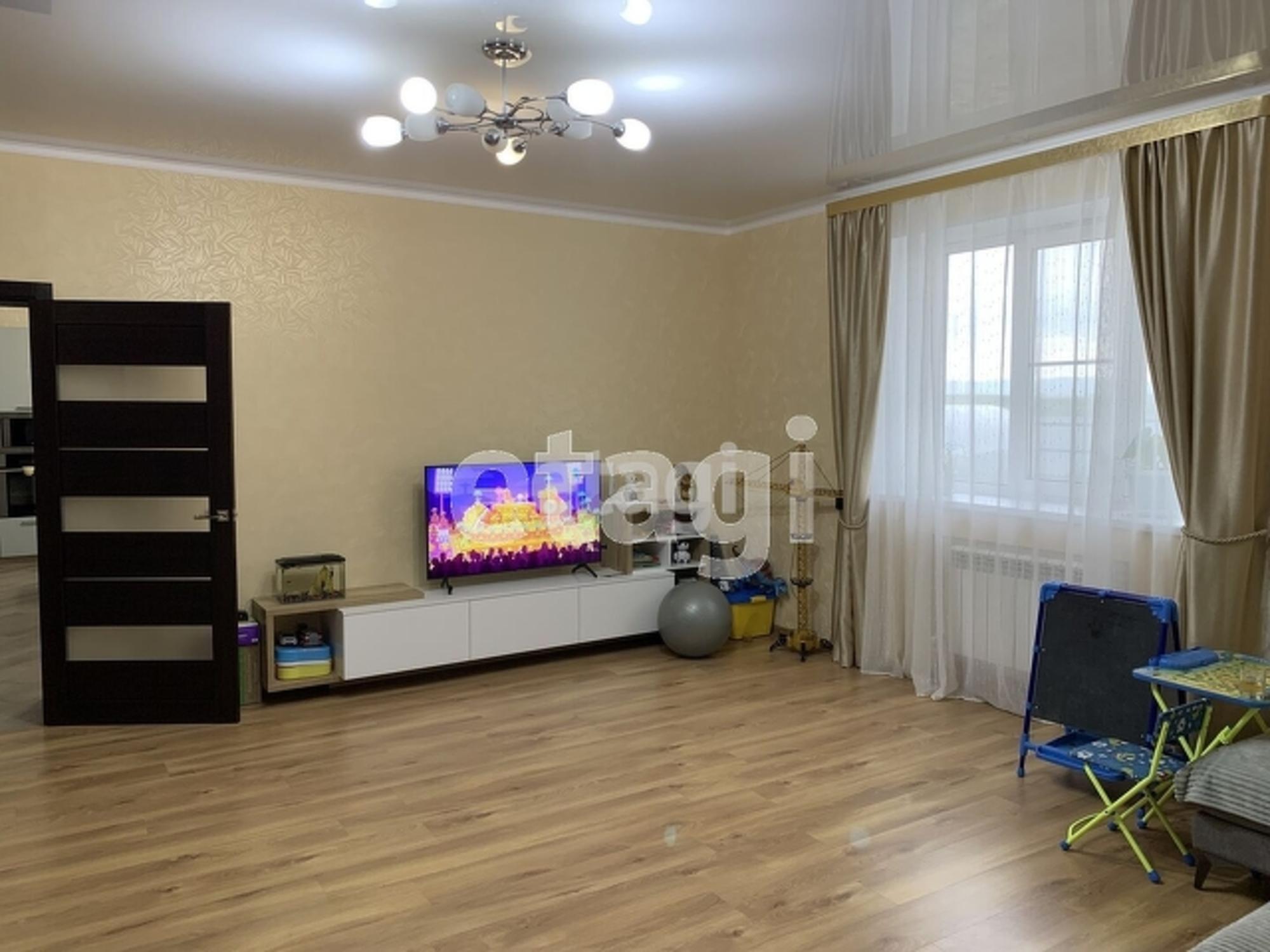 Купить дачу, дом, коттедж за 12 200 000 рублей на Array