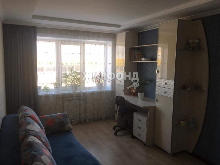 3-комн квартира Михаила Митрофанова улица, д.37