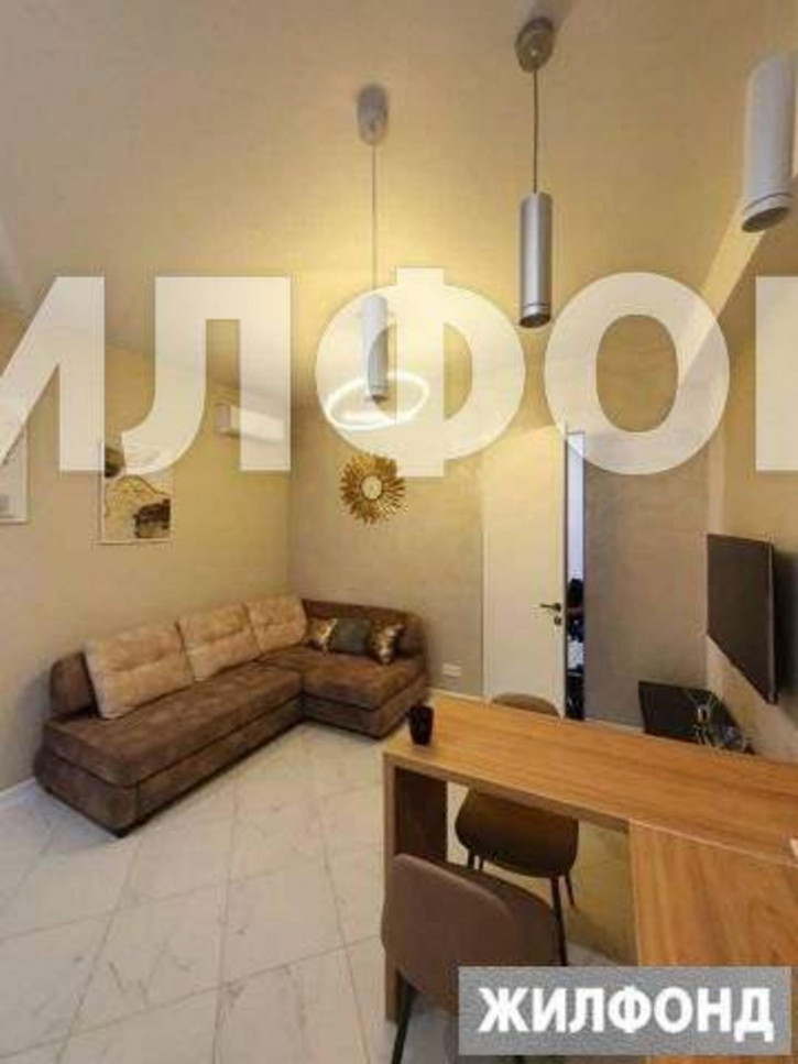 3-комн квартира Гастелло улица, д.28к1