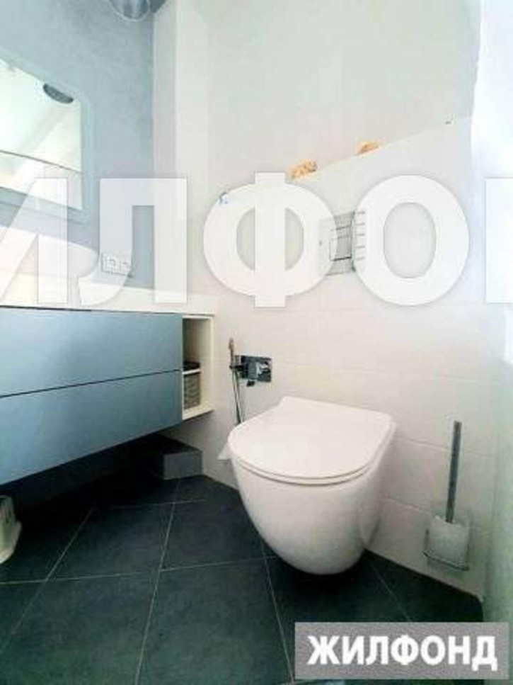 3-комн квартира Гастелло улица, д.28к1