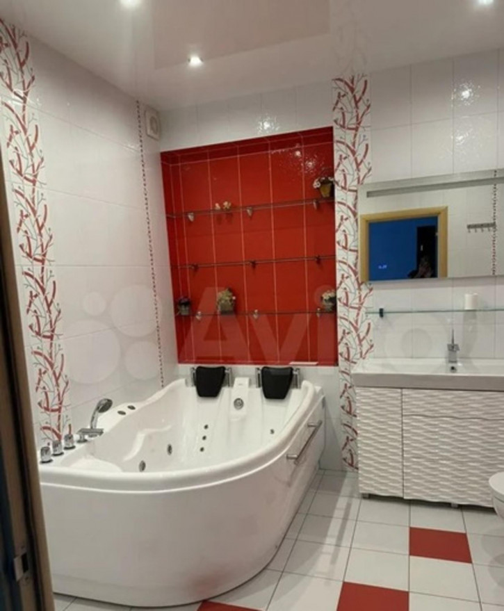 3-комн квартира авиагородок улица, 101